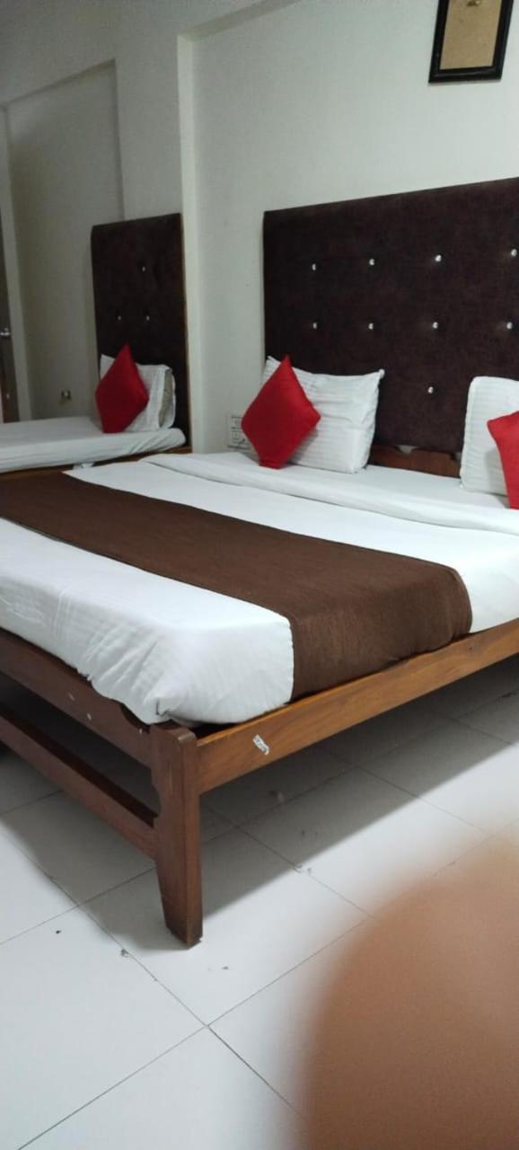 Hotel Runway Inn Ahmedabad Chambre photo