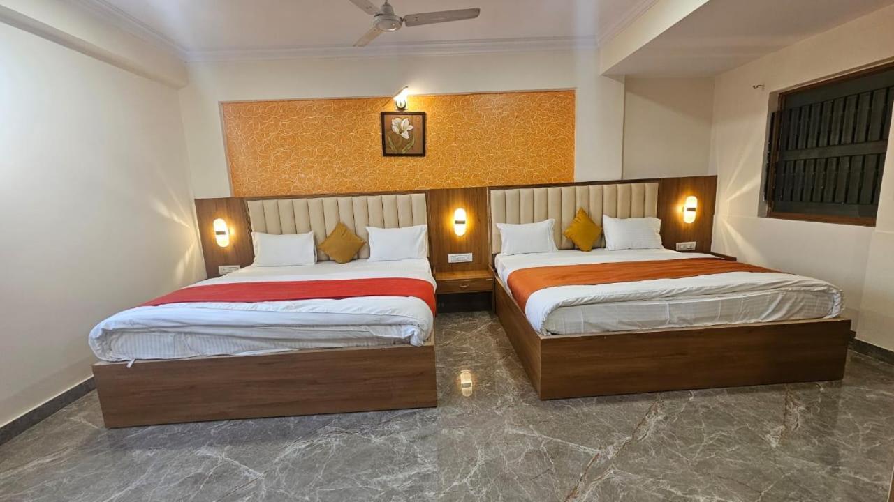 Hotel Runway Inn Ahmedabad Extérieur photo